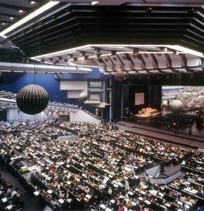 2002 *BERLYNAS, VOKIETIJA * TARPTAUTINĖ ARCHITEKTŪROS PARODA XXI PASAULINIAME ARCHITEKTŪROS KONGRESE